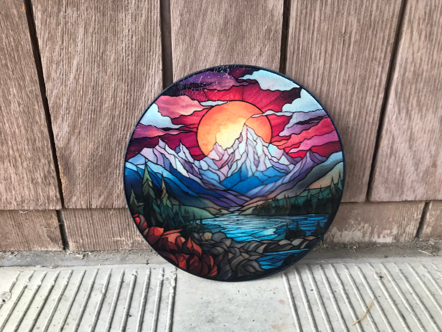 Mountain scene cutting board round
