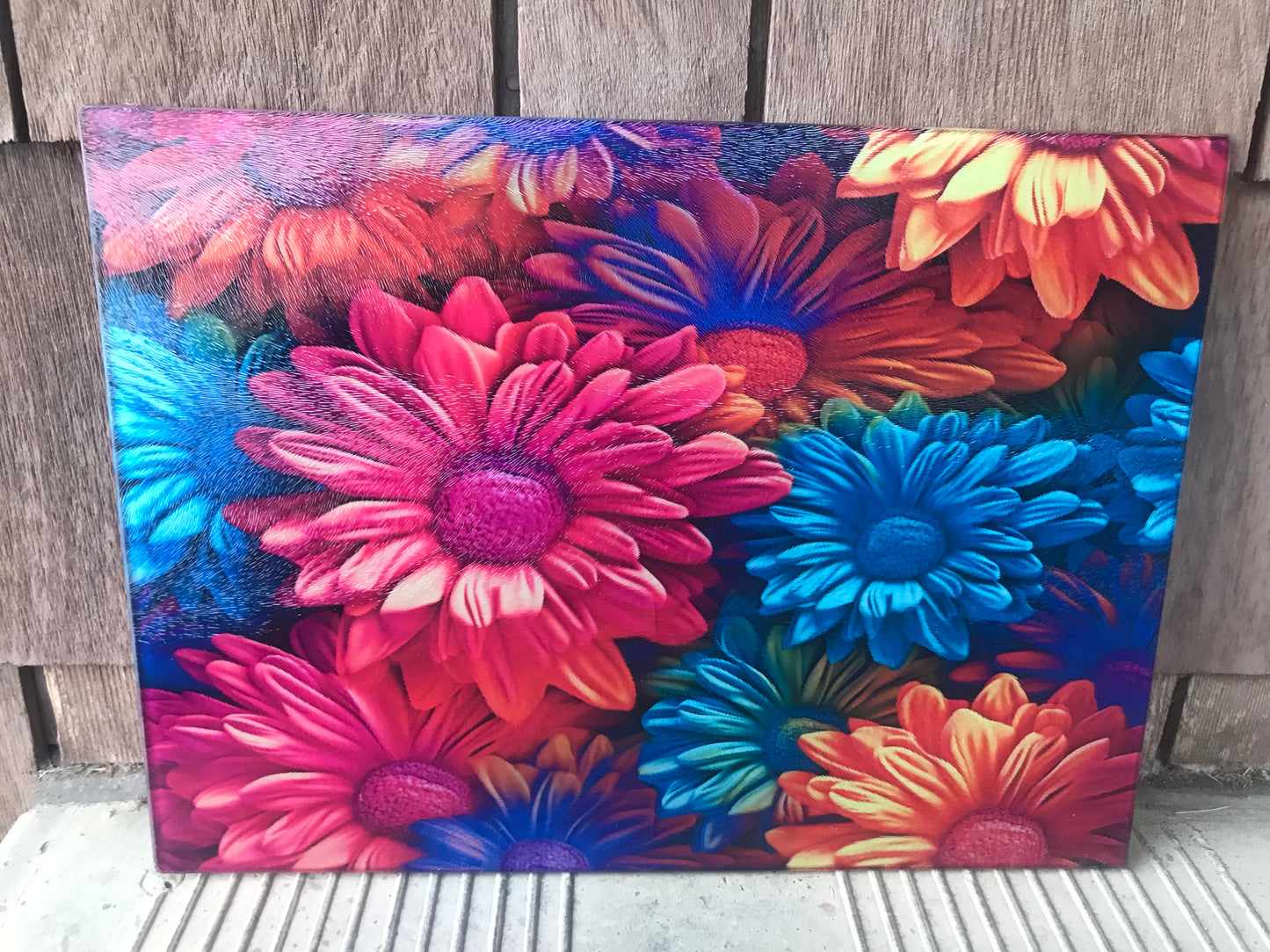 Daisy colourful cutting board