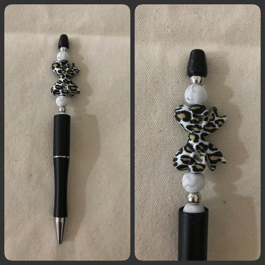 Bow beaded pen