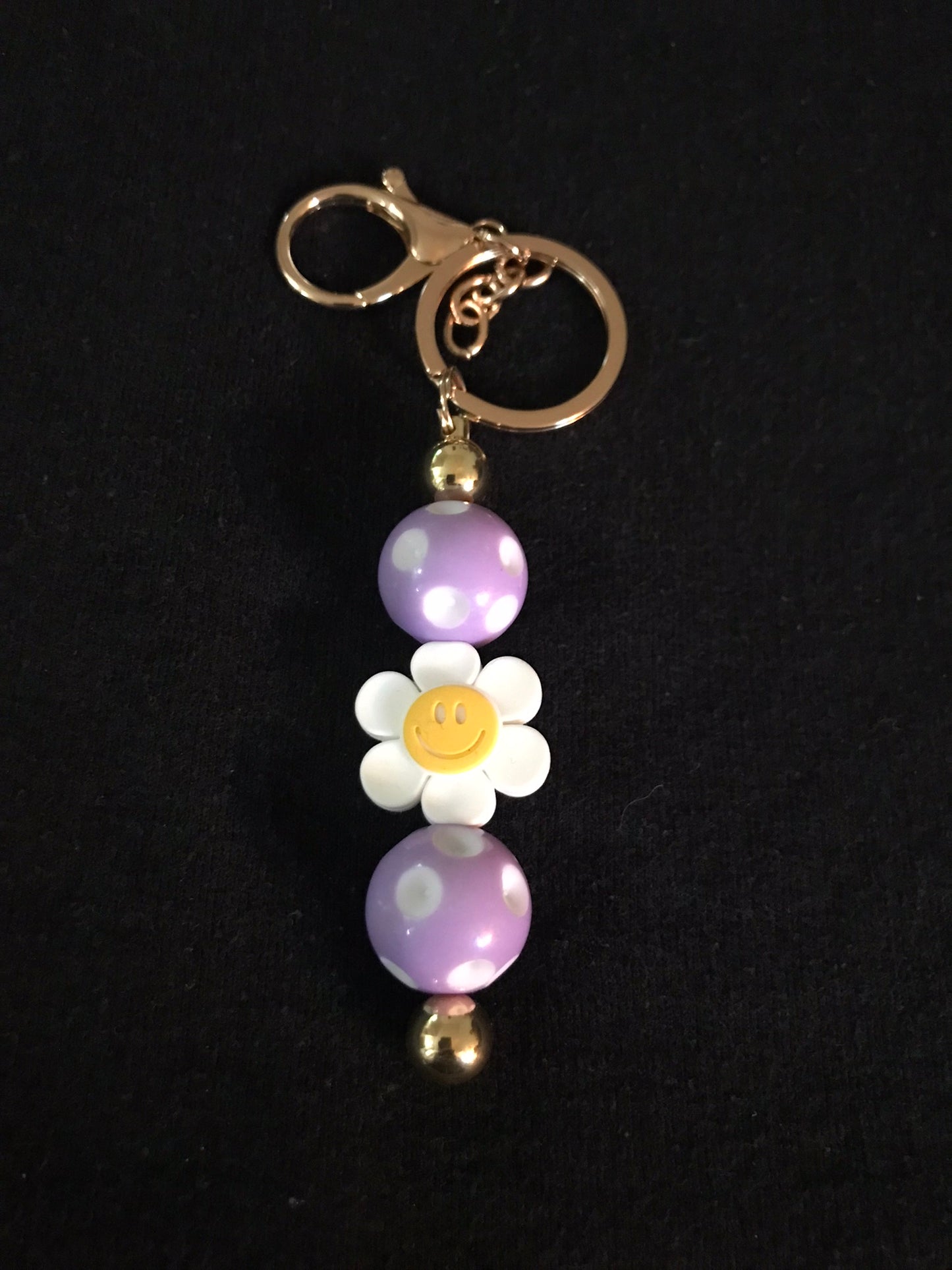 Daisy beaded keychain